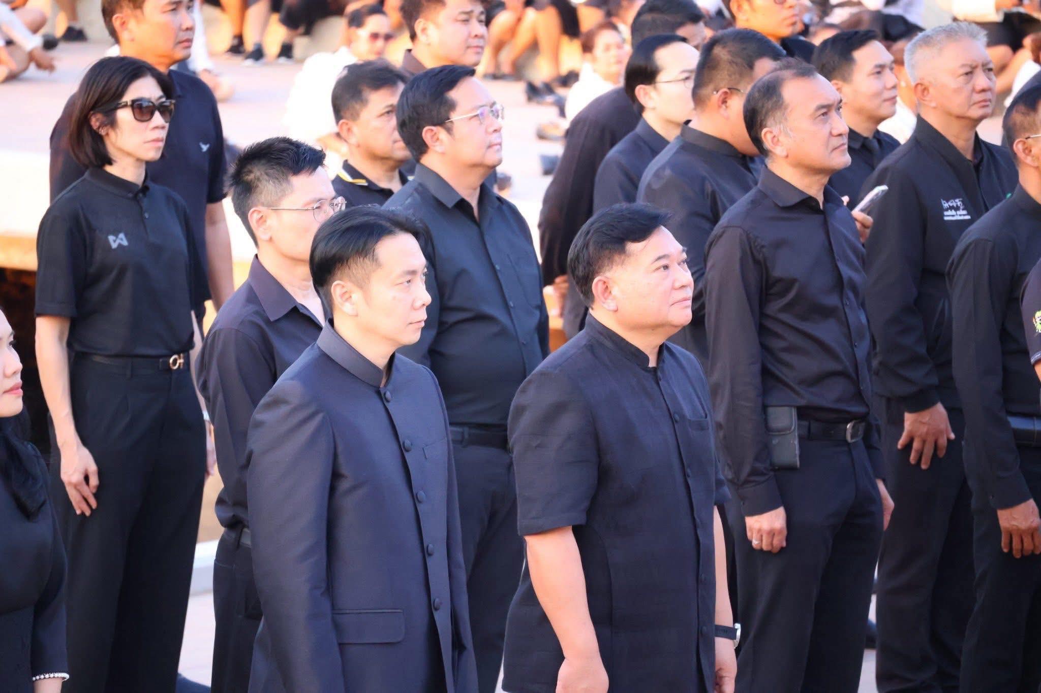 title - ส.ป.ก.อ่างทอง ร่วมกิจกรรมน้อมรําลึกในพระมหากรุณาธิคุณ สมเด็จพระนางเจ้าสิริกิติ์ พระบรมราชินีนาถ พระบรมราชชนนีพันปีหลวง  